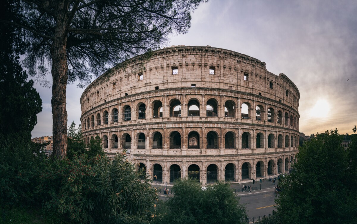 Coliseo de Roma al atardecer