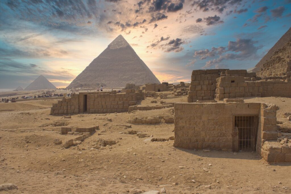 Pirámides de Giza al amanecer, El Cairo