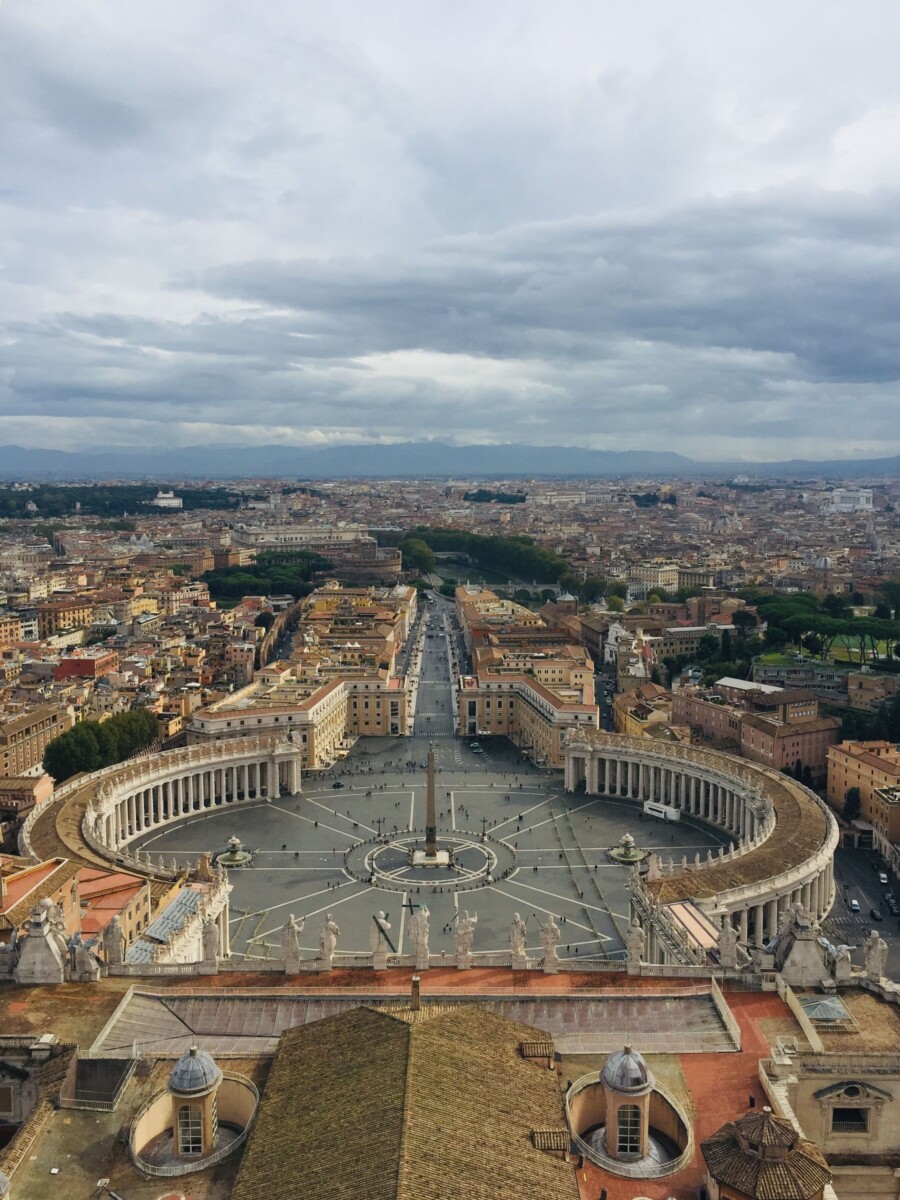 Vista aérea de la Plaza de San Pedro, Vaticano